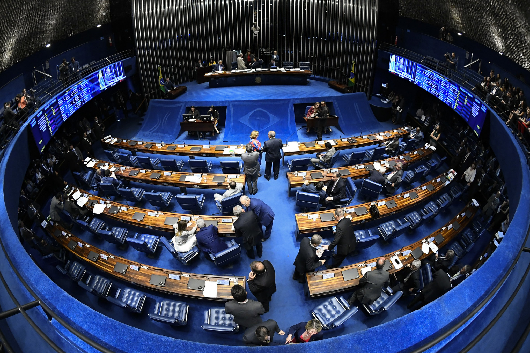 Senador protocola recurso para que PL do Autocontrole vá a plenário