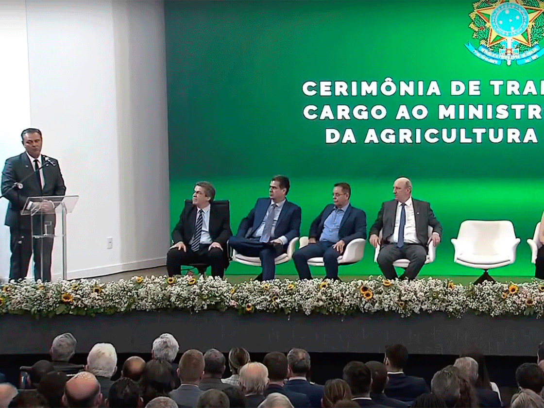 Em discurso de posse, Ministro da Agricultura certifica compromisso com o fortalecimento da agropecuária nacional