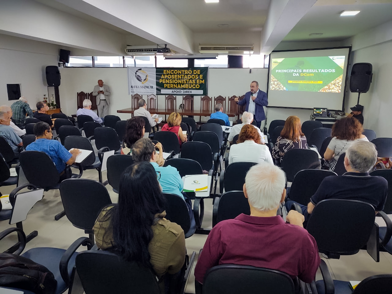 Presidente do Anffa Sindical, Janus Pablo, discursando durante o evento